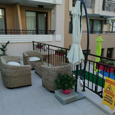 Mimi & Dari In Porto Paradiso Apartmán Sveti Vlas