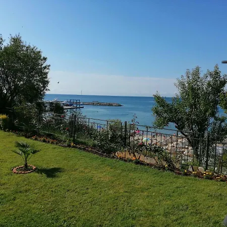 Mimi & Dari In Porto Paradiso Apartman Szveti Vlasz